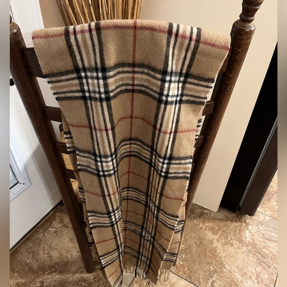 Black Brown 1826 100% Wool Plaid Heritage Scarf Tan Black Red Fringe